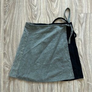 Urban Outfitters Two-Tone Wrap Skirt - Gray and Black